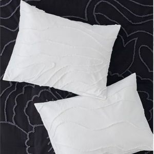 Margot Tufted Floral Sham Set-2shams in 1 set